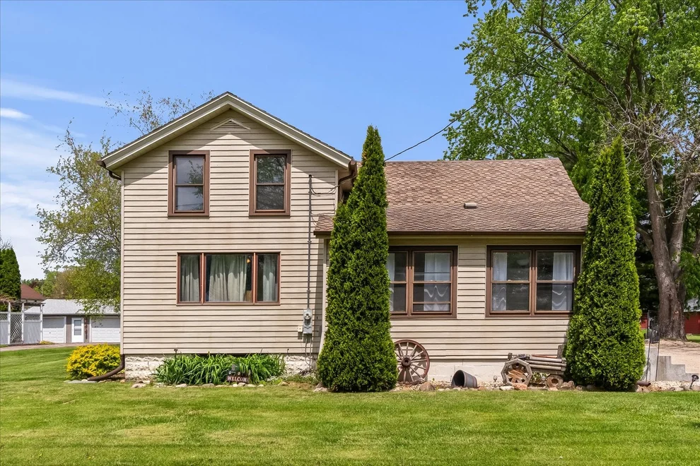 Unit for sale at 440 E LaSalle Street, Somonauk, IL 60552