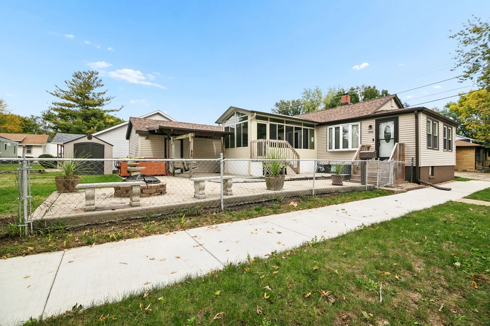 Unit for sale at 396 S Grand Avenue, Bradley, IL 60915