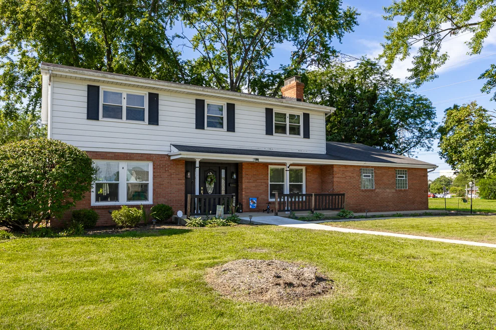 Unit for sale at 1914 West Acres Road, Joliet, IL 60435