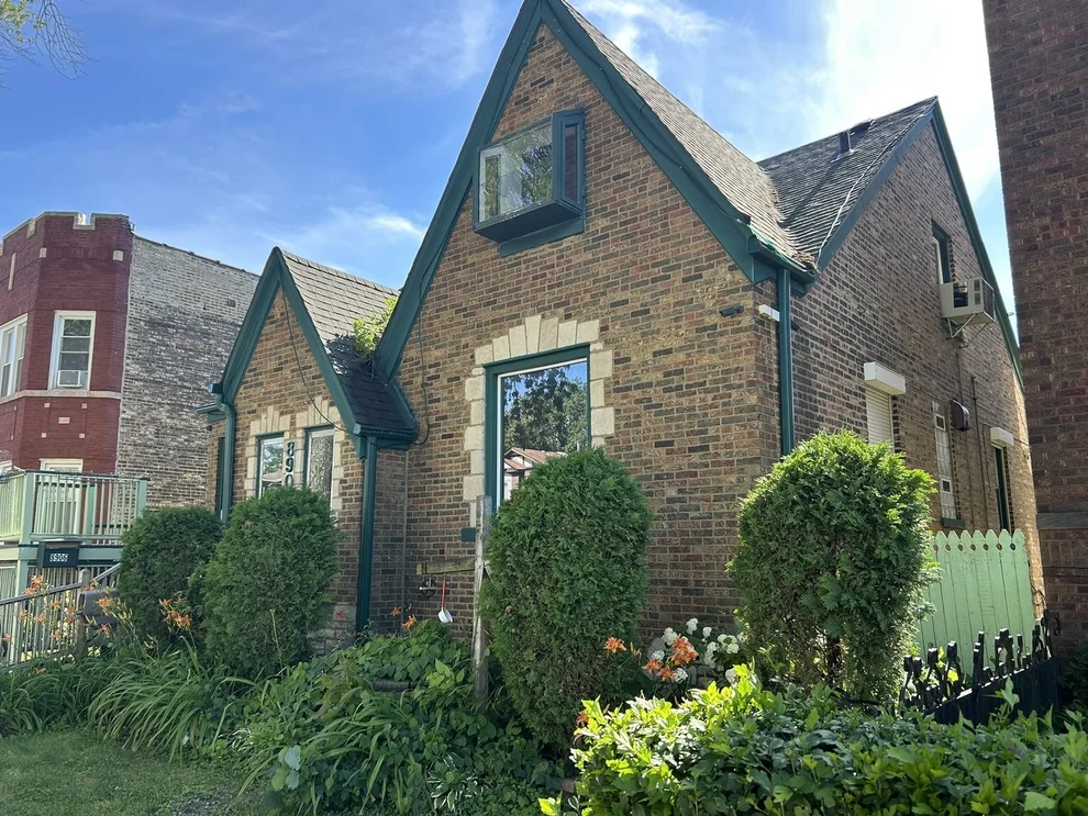 Unit for sale at 8906 S Hermitage Avenue, Chicago, IL 60620