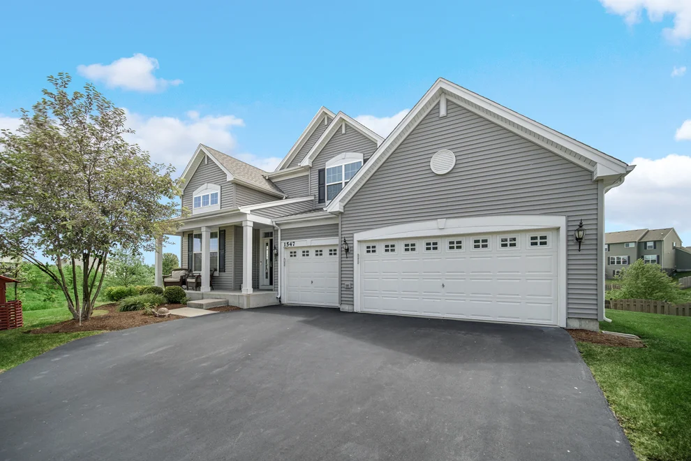 Unit for sale at 1547 Breckenridge Drive, Volo, IL 60020