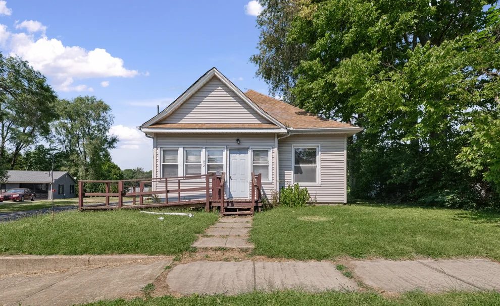 Unit for sale at 902 E Park Street, Urbana, IL 61802
