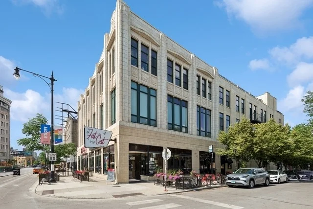 Unit for sale at 1215 W GUNNISON Street, Chicago, IL 60640