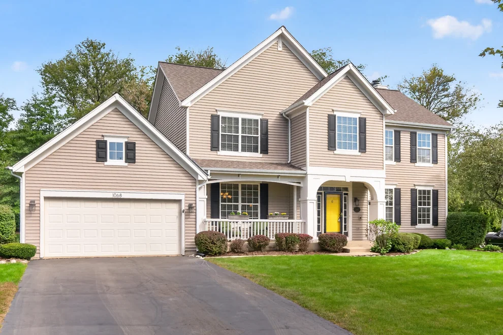 Unit for sale at 1068 Fox Path, West Dundee, IL 60118