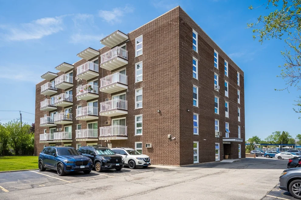 Unit for sale at 7225 W Higgins Avenue, Chicago, IL 60656