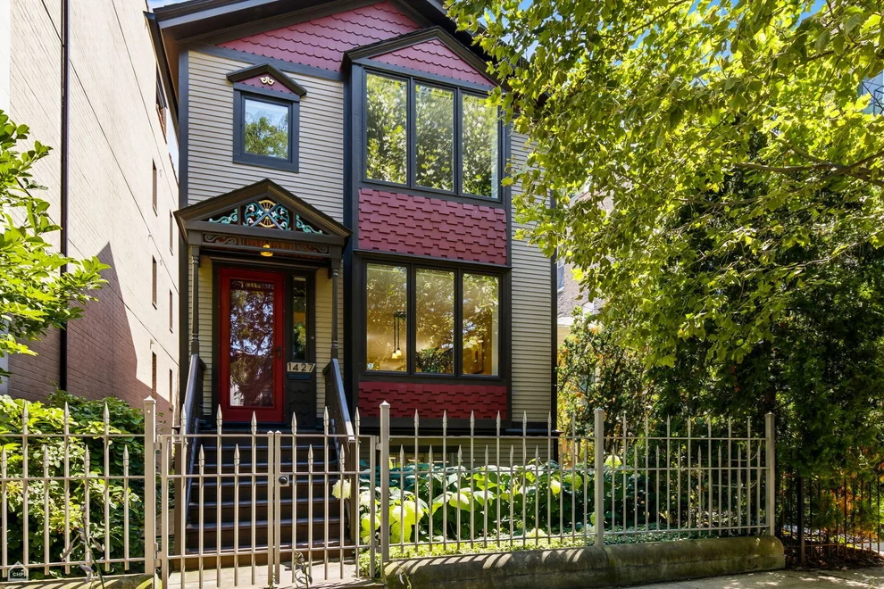 Unit for sale at 1427 W Huron Street, Chicago, IL 60642