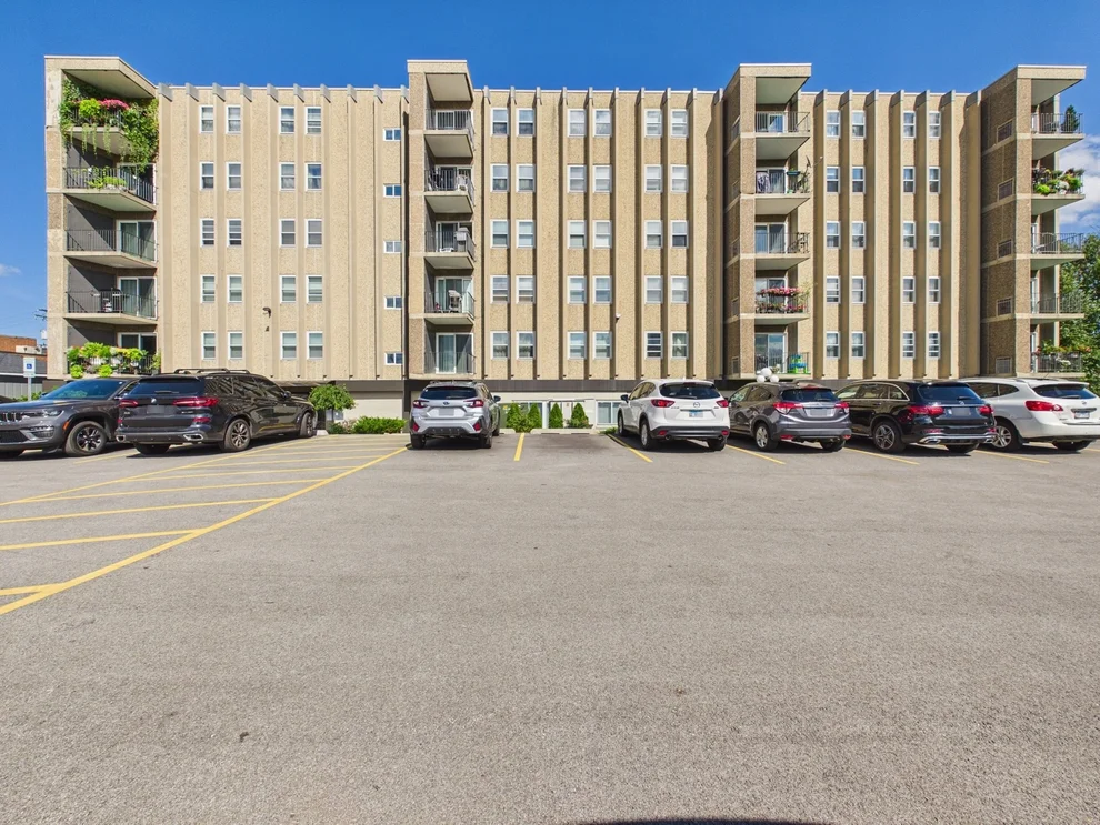 Unit for sale at 9514 W LAWRENCE Avenue, Schiller Park, IL 60176