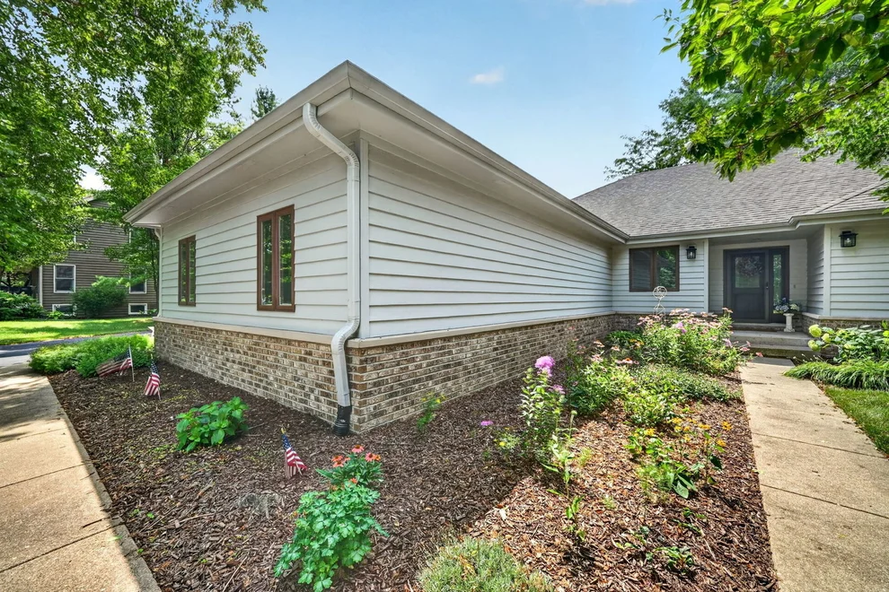 Unit for sale at 10293 E Hickory Ridge Drive, Rochelle, IL 61068