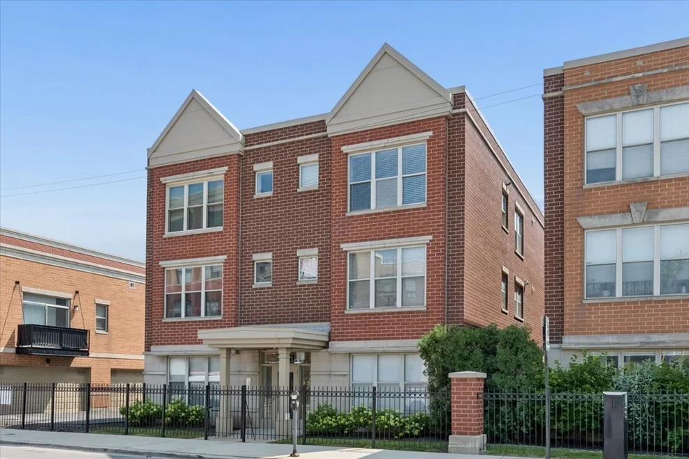 Unit for sale at 1341 N Halsted Street, Chicago, IL 60642