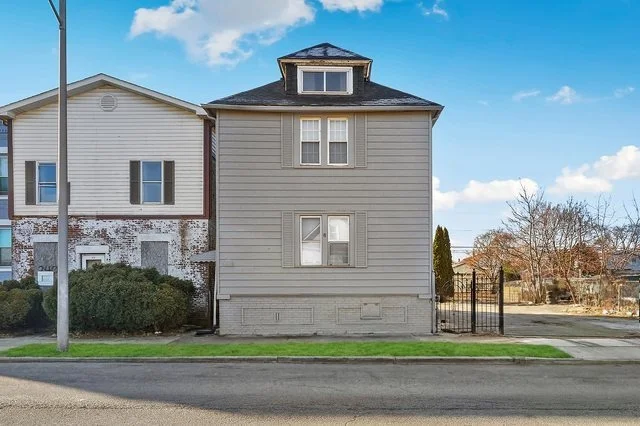Unit for sale at 238 E 22 Street, Chicago Heights, IL 60411