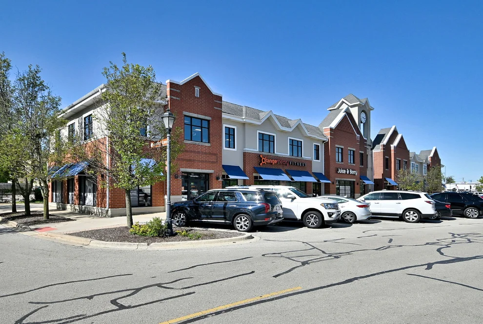 Unit for sale at 25 E Main Street, Roselle, IL 60172