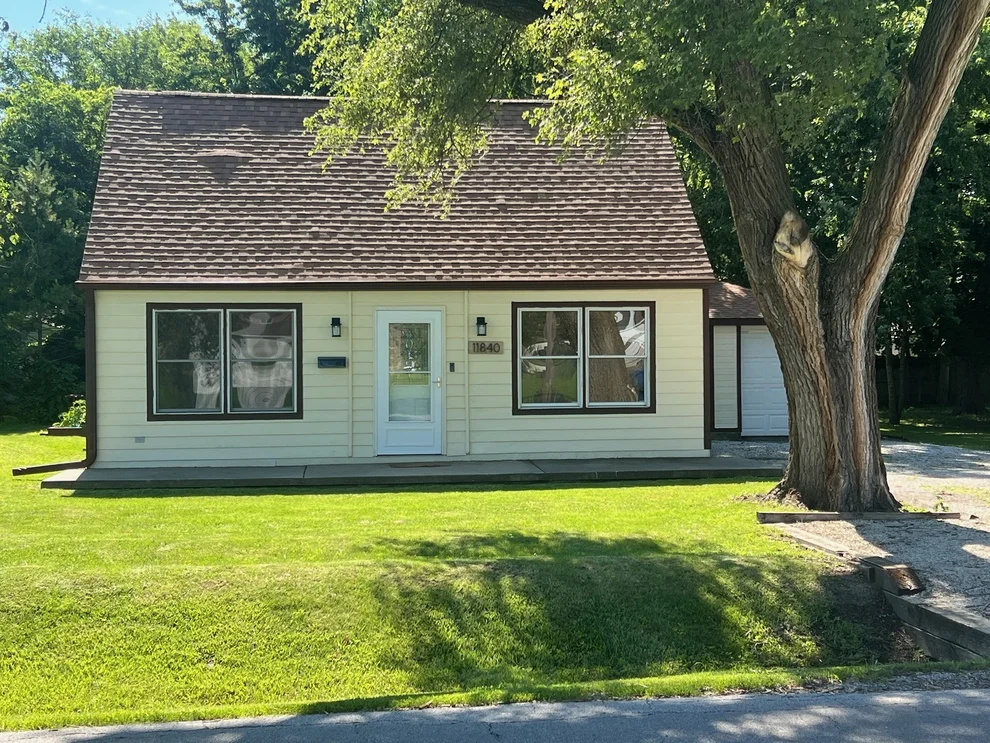 Unit for sale at 11840 S Hamlin Avenue, Alsip, IL 60803