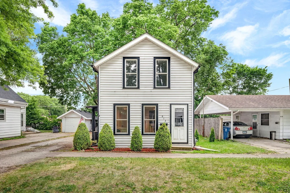Unit for sale at 413 W Washington Street, Morris, IL 60450