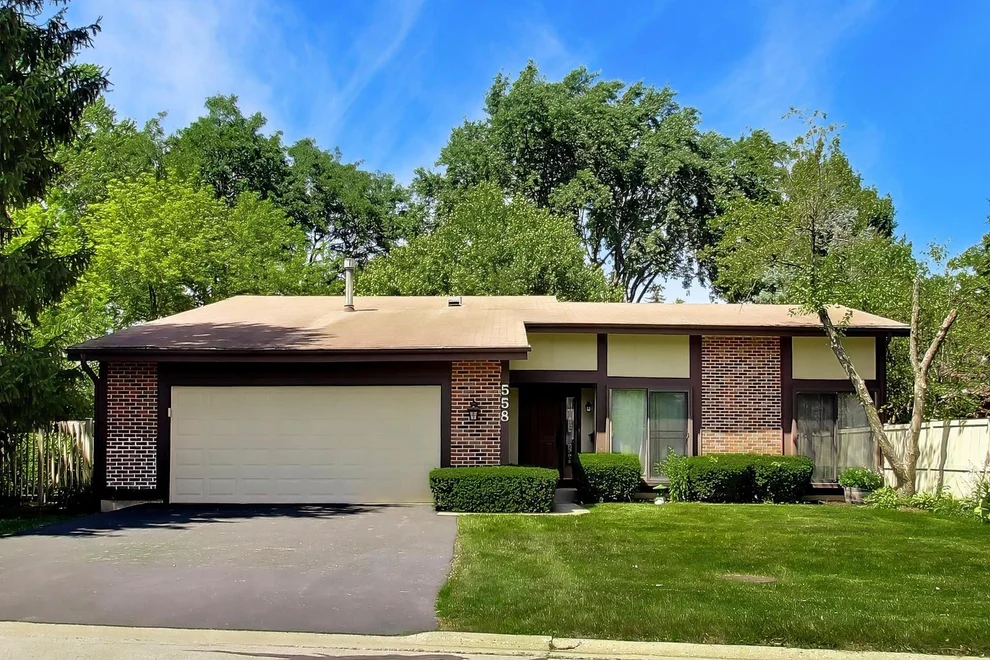 Unit for sale at 558 Glacier Trail, Roselle, IL 60172