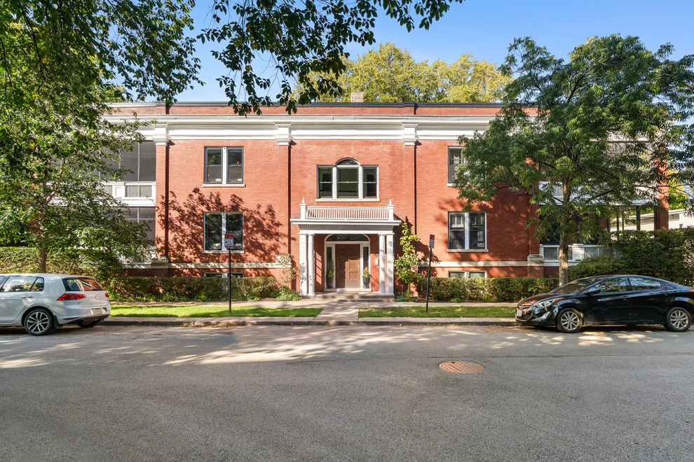 Unit for sale at 419 Lee Street, Evanston, IL 60202