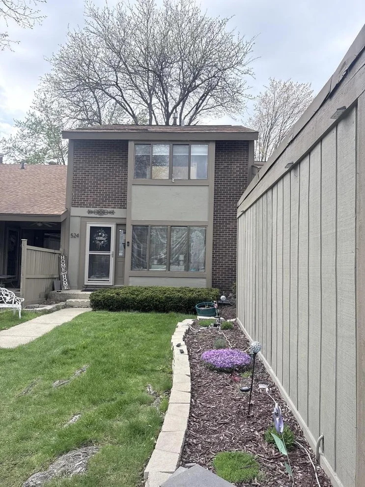 Unit for sale at 524 Yosemite Court, Roselle, IL 60172