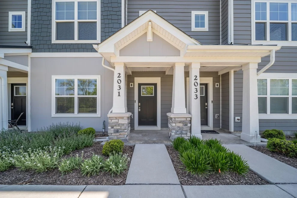 Unit for sale at 2031 Sequoia Avenue, Mundelein, IL 60060