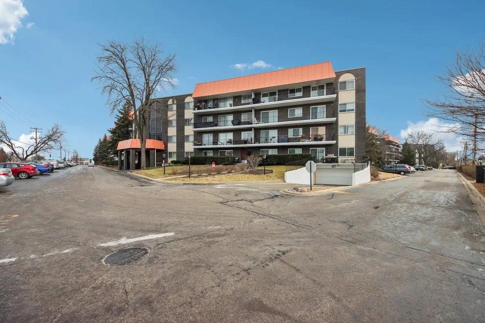 Unit for sale at 4949 Golf Road, Skokie, IL 60077