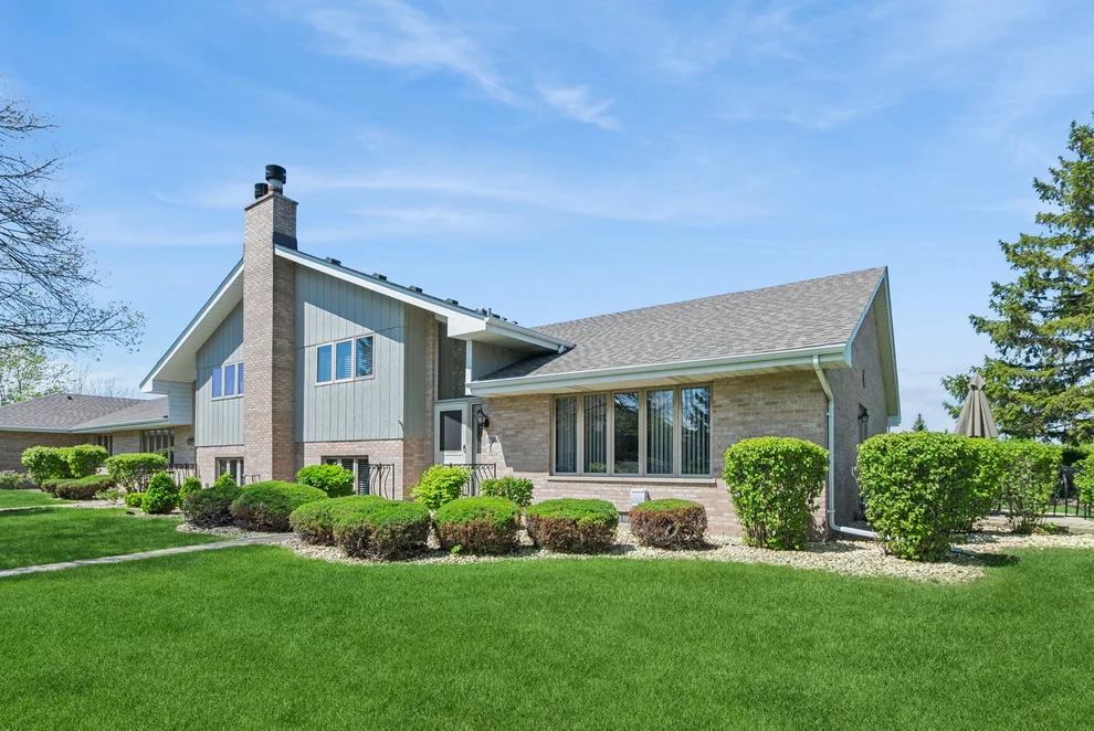 Unit for sale at 17906 California Court, Orland Park, IL 60467