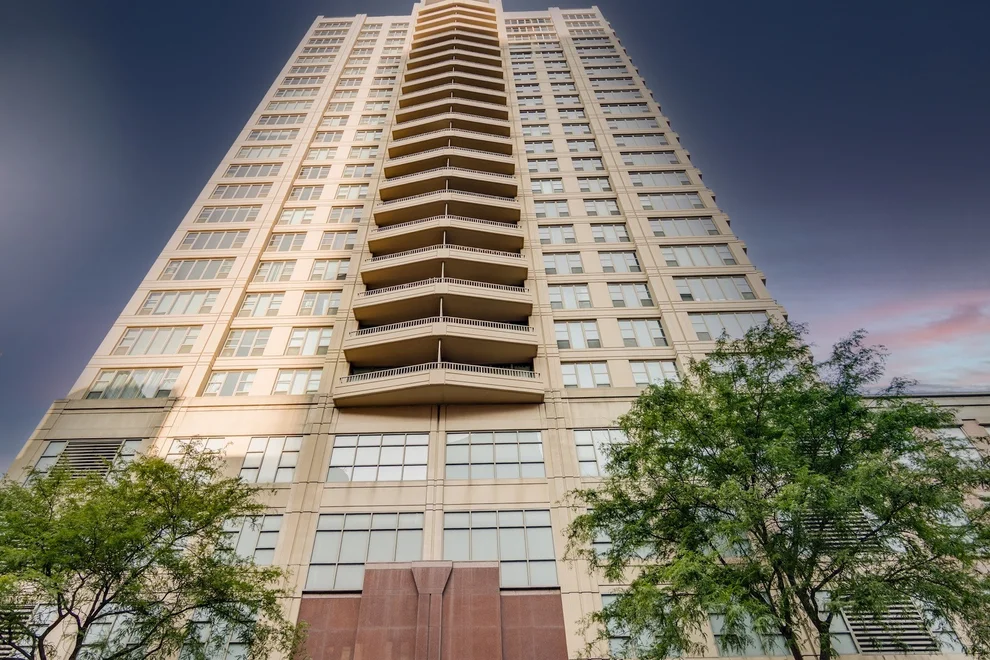 Unit for sale at 200 N Jefferson Street, Chicago, IL 60661
