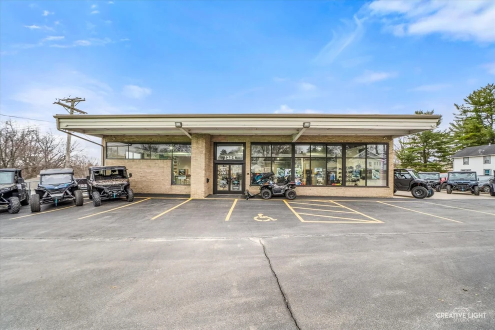 Unit for sale at 1204 S Galena Avenue, Dixon, IL 61021