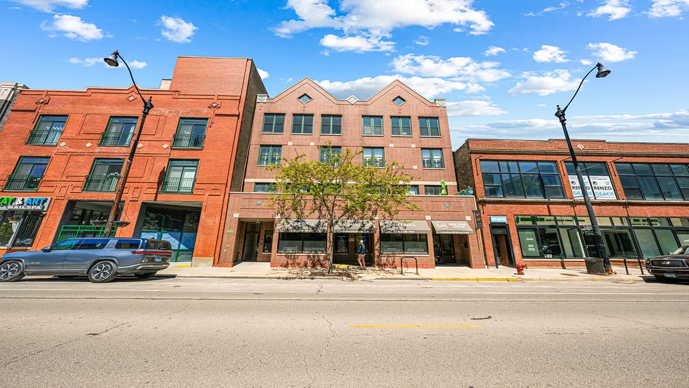 Unit for sale at 2733 N Lincoln Avenue, Chicago, IL 60614