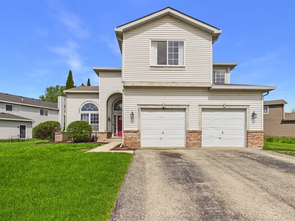 Unit for sale at 158 Cider Street, Bolingbrook, IL 60490