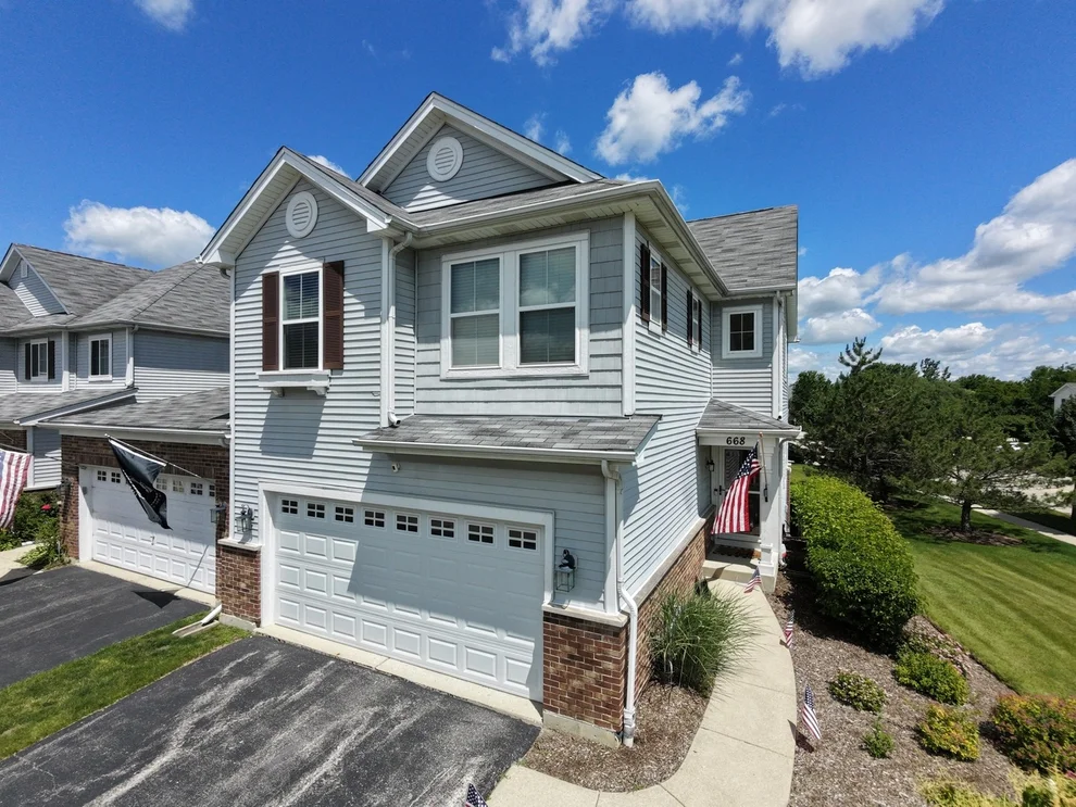 Unit for sale at 668 Acadia Circle, Crystal Lake, IL 60014