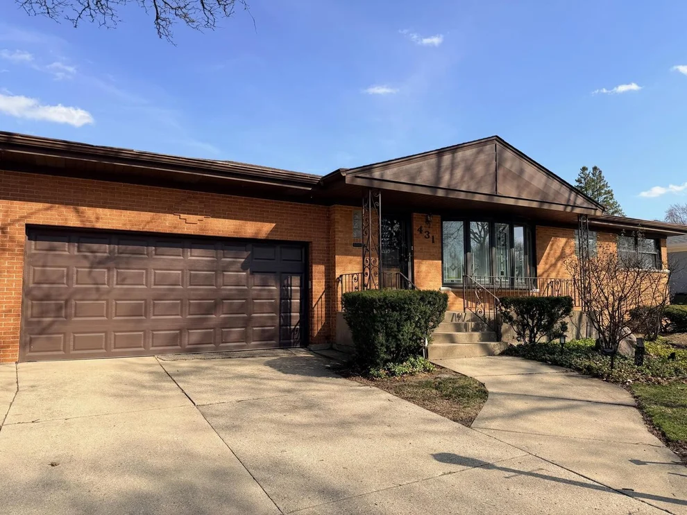 Unit for sale at 431 S Rammer Avenue, Arlington Heights, IL 60004