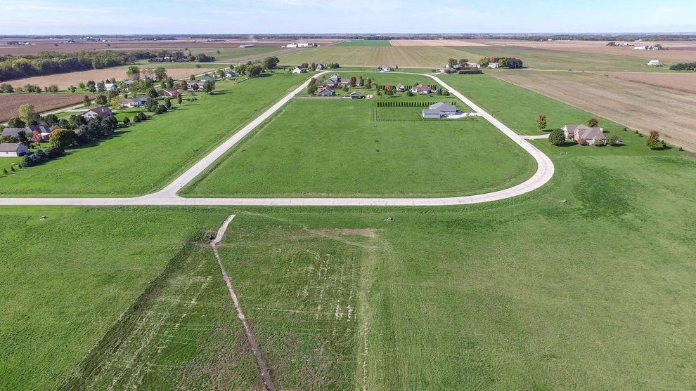 Unit for sale at 2418 N 4220th Road, Sheridan, IL 60551