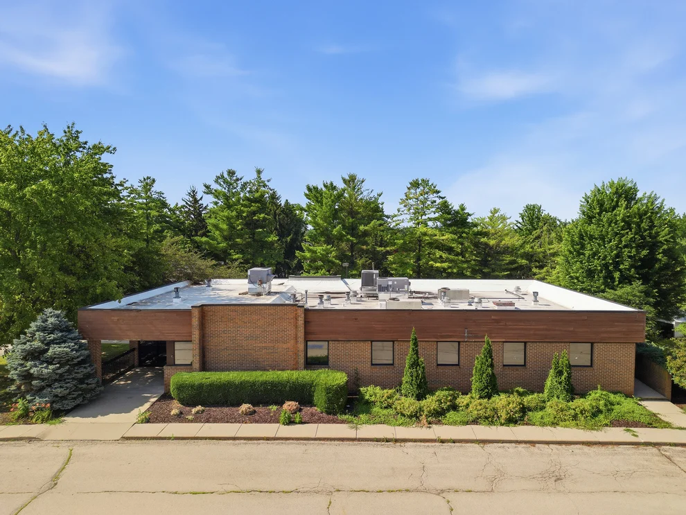 Unit for sale at 635 E Lincolnway Road, Morrison, IL 61270