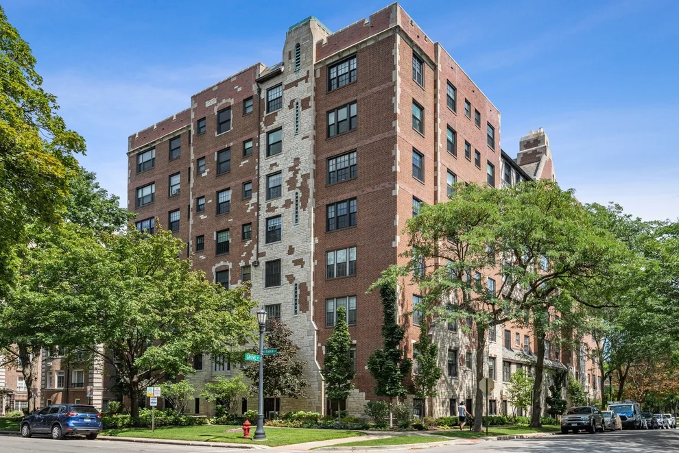 Unit for sale at 425 GROVE Street, Evanston, IL 60201