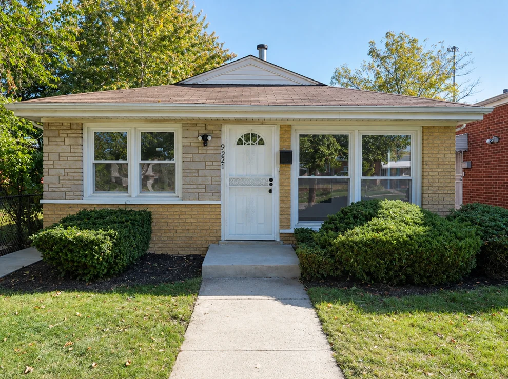 Unit for sale at 9221 S Perry Avenue, Chicago, IL 60620