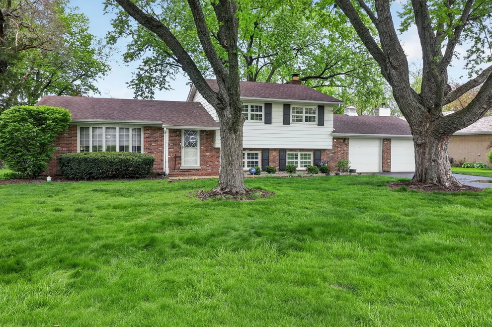 Unit for sale at 8607 Main Street, Downers Grove, IL 60516