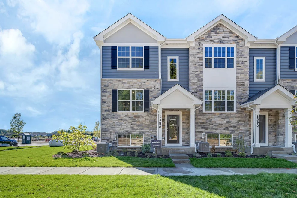 Unit for sale at 1368 Foxglove Drive, Bartlett, IL 60103