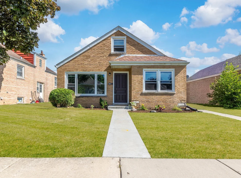 Unit for sale at 8022 42nd Street, Lyons, IL 60534