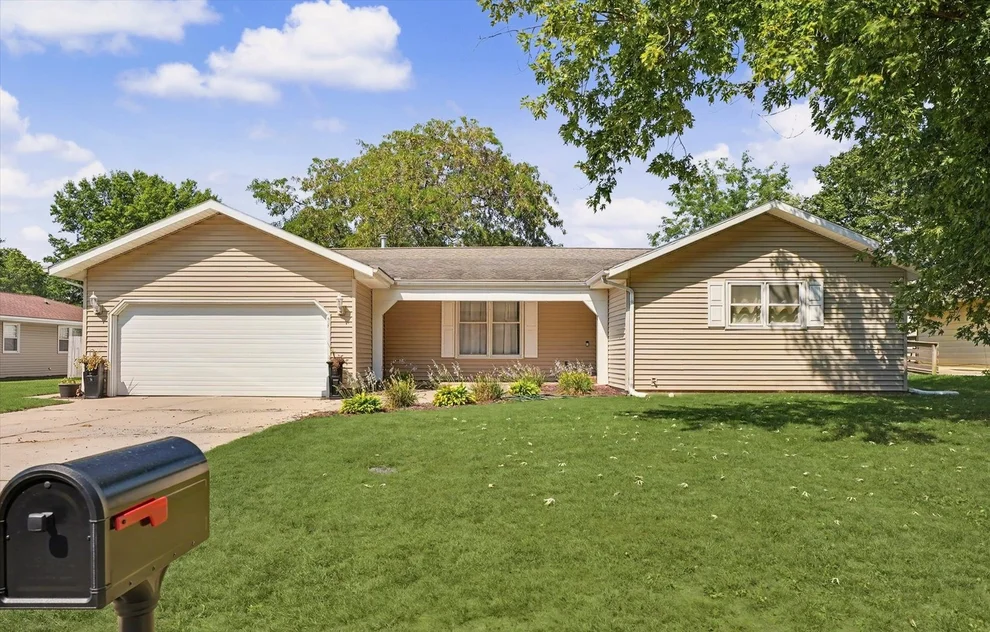 Unit for sale at 908 Hillside Court, Monticello, IL 61856