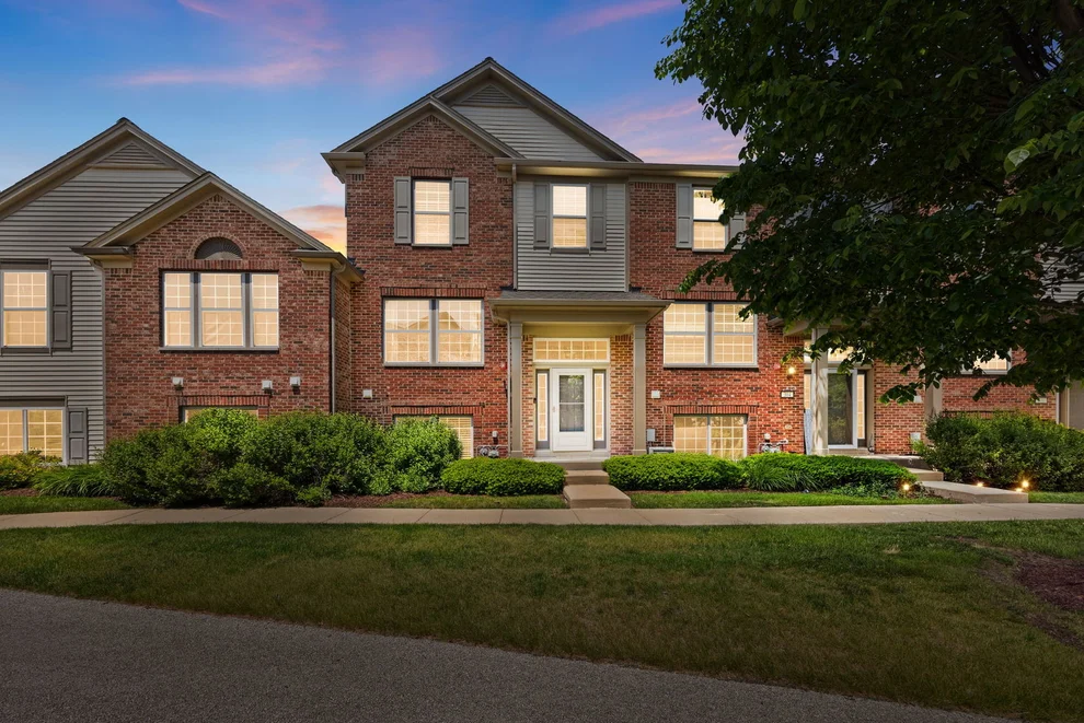 Unit for sale at 302 Devoe Drive, Oswego, IL 60543