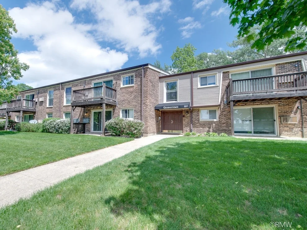 Unit for sale at 337 N Carter Street, Palatine, IL 60067