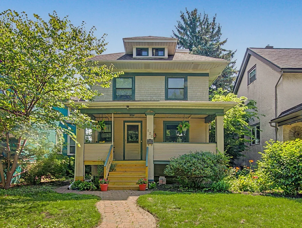 Unit for sale at 120 S Harvey Avenue, Oak Park, IL 60302