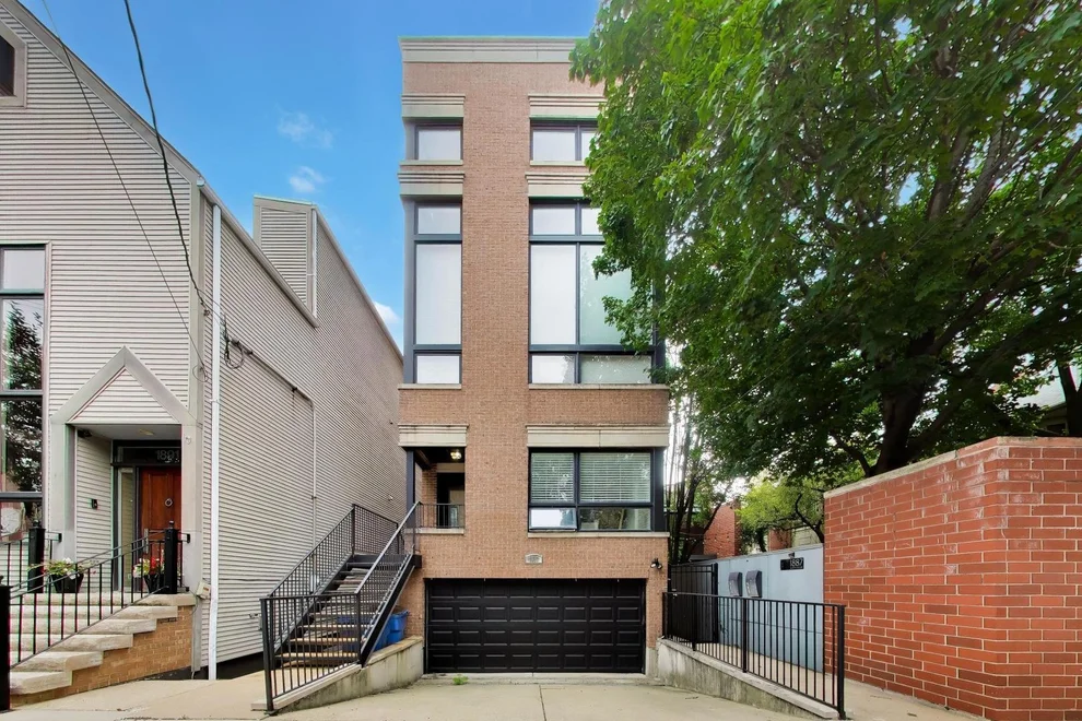Unit for sale at 1887 N POE Street, Chicago, IL 60614