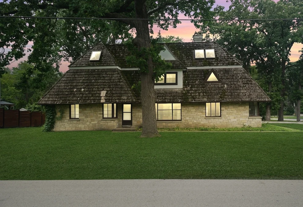 Unit for sale at 198 Oakwood Drive, Wood Dale, IL 60191