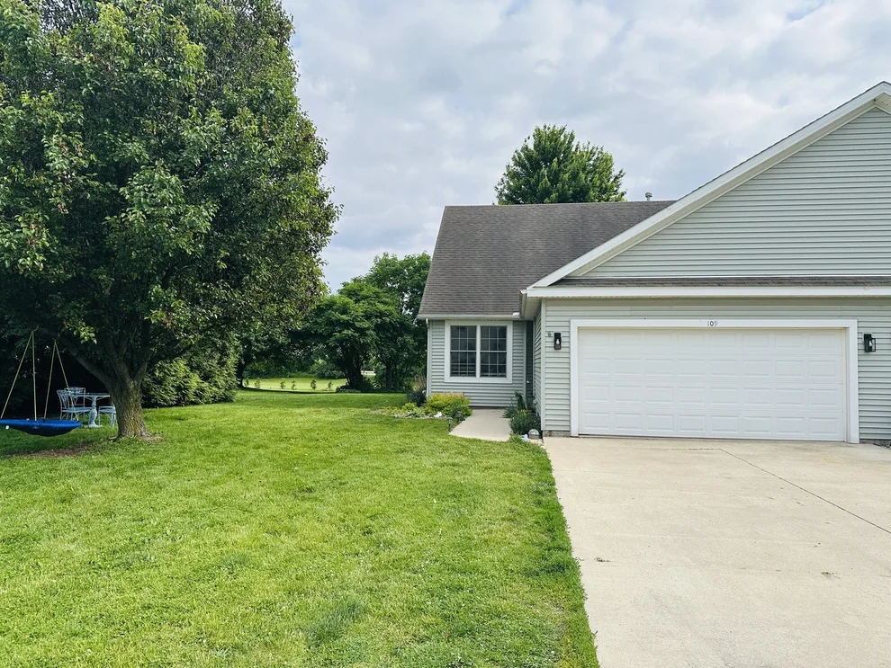 Unit for sale at 109 Labrador Lane, Downs, IL 61736