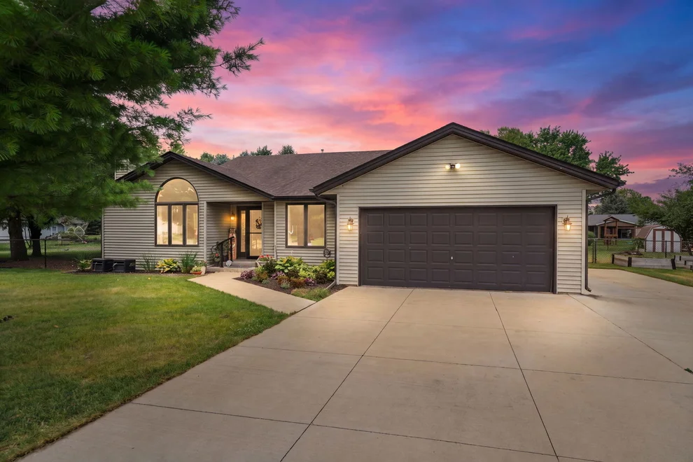 Unit for sale at 14624 Joseph Parkway, South Beloit, IL 61080