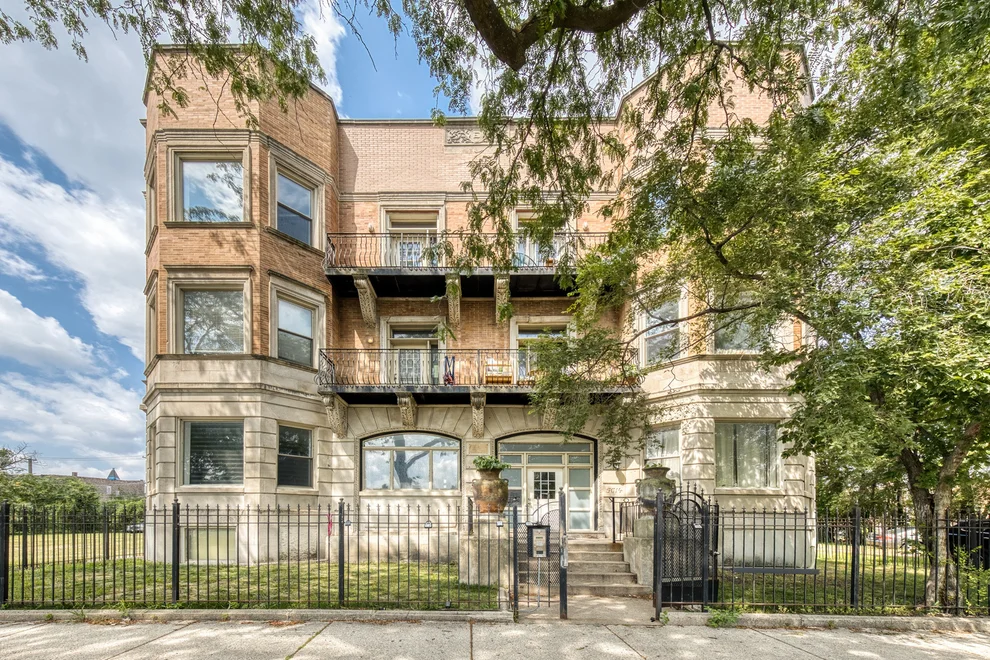 Unit for sale at 5016 S King Drive, Chicago, IL 60615