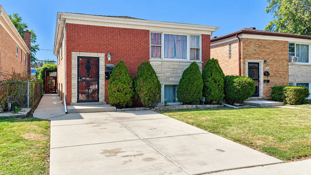 Unit for sale at 1636 N 33rd Avenue, Melrose Park, IL 60160