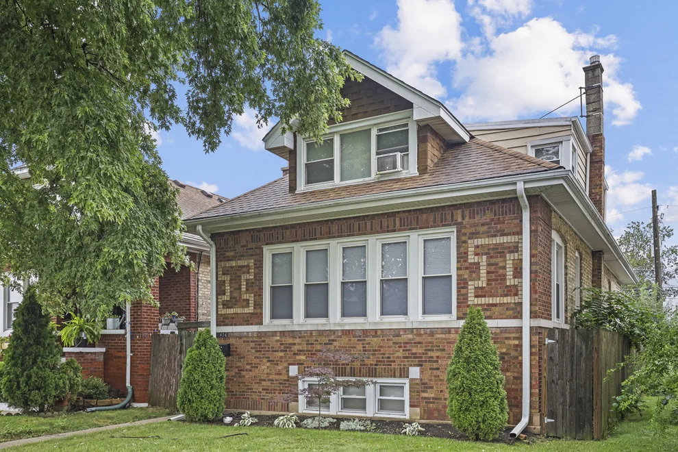 Unit for sale at 3434 N Nagle Avenue, Chicago, IL 60634