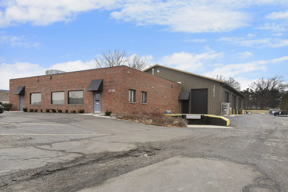 Unit for sale at 3720 Hawthorne Court, Waukegan, IL 60087