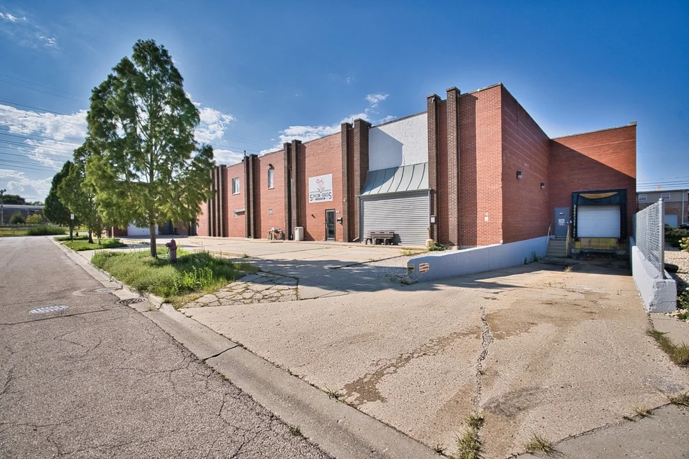 Unit for sale at 4820 W Washington Street, Skokie, IL 60076