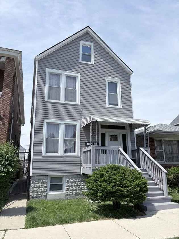 Unit for sale at 4536 S SACRAMENTO Avenue, Chicago, IL 60609